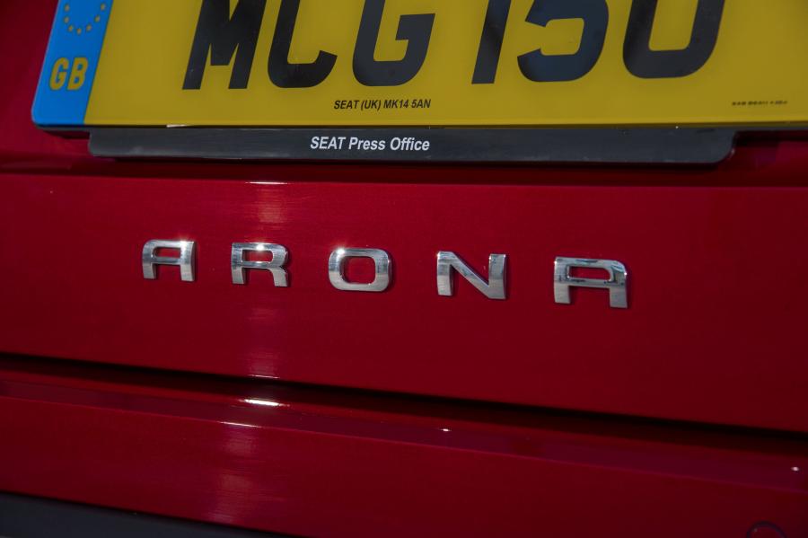 Логотип Seat Arona Xcellence 2017 года  (UK) (фото 8 из 40)